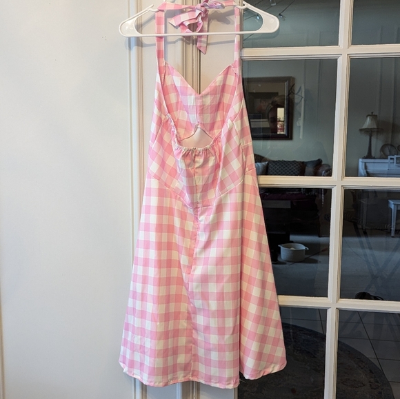 Barbie Costume Halloween (Peri-menopausal Barbie!) - Picture 10 of 16